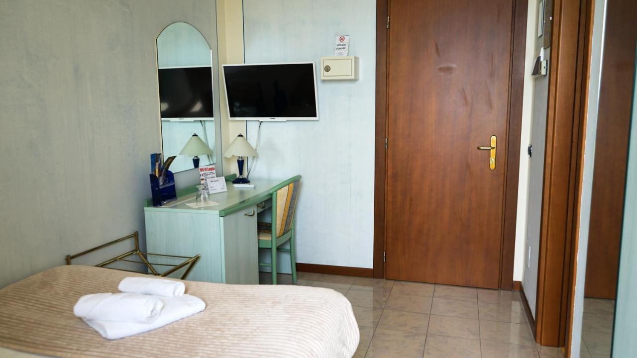 Albergo Bel Soggiorno Oggebio Exterior foto